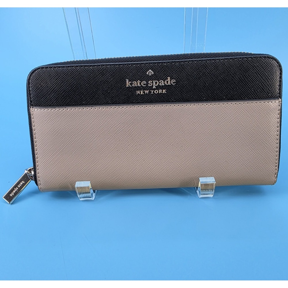 Kate Spade Staci Colorblock Leather Beige/Black Wallet,‎ Zip Closure. EUC
